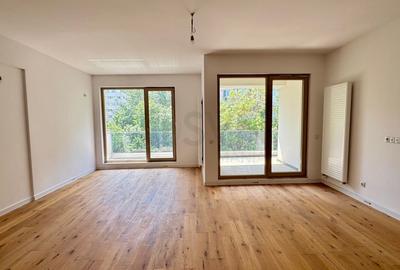Penthouse cu 4 camere decomandat în Iancului