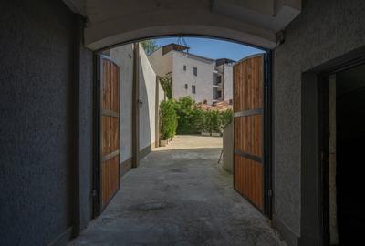 CAROL - EPISCOP CHESARIE, APARTAMENT 250 MP TOTAL, CURTE 250 MP! - 20