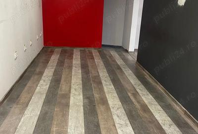 Spațiu comercial, de 42 mp, în Central - 4