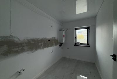 APARTAMENT 3 CAMERE , NICOLINA , DECOMANDAT , ETAJ INTERMEDIAR - 4