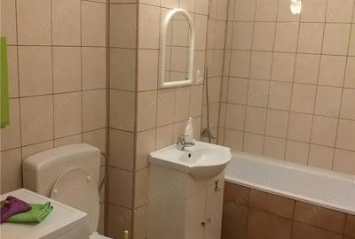 Apartament o camera langa Hotel Check-Inn - 3