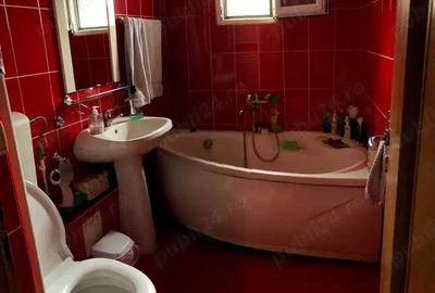 Apartament cu 4 camere decomandat în Soarelui - 2