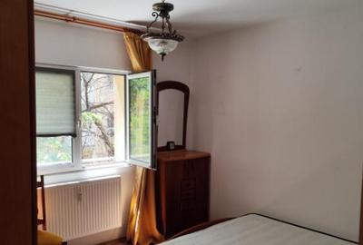 Apartament cu 4 camere decomandat, 90 mp, zona Titulescu - 2