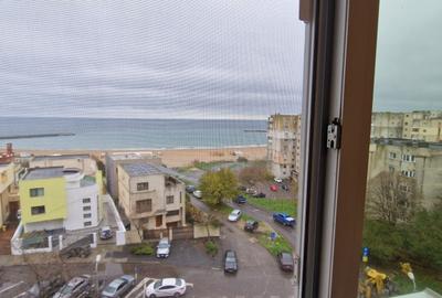 Apartament cu 3 camere decomandat în Faleza Nord