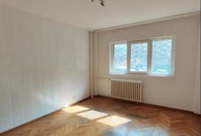 Apartament cu 3 camere decomandat în 13 Septembrie - 1