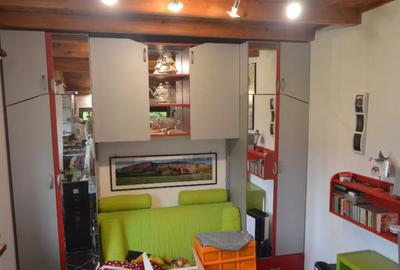 Casă cu 3 camere cu Teren 143 Mp în Piatra Arsă