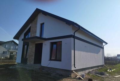 Casă cu 3 camere în Dancu - 2