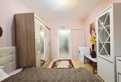 1 cam Port etaj 3 mobilata si utilata - 2