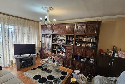Apartament cu 2 camere decomandat în B-dul București - 11