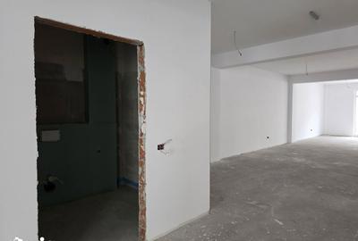 Spațiu comercial, de 244 mp, în Nufărul - 8