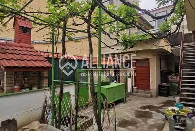 Casă individuală cu 3 camere cu Canalizare în Universitate - 4
