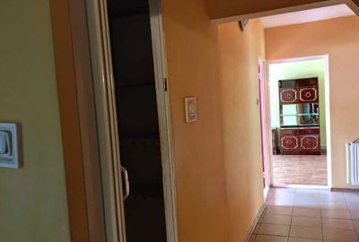 Apartament cu 4 camere decomandat în Micro 21 - 10