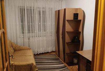 Apartament cu 3 camere decomandat în Central - 1