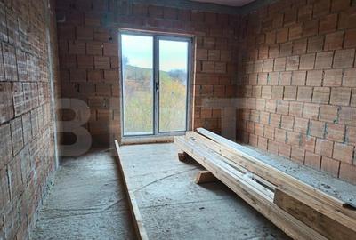 Casa cu 3 dormitoare ?i garaj in suprafa?a de 180 mp - 5