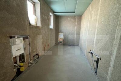 Casă cu 7 camere cu Teren 3000 Mp în Central - 13