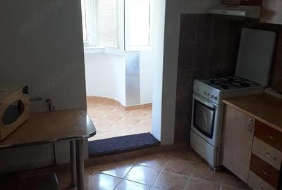 Apartament cu 3 camere decomandat în Central - 3