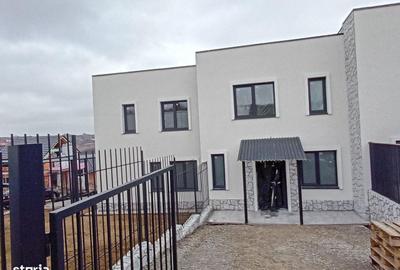 Casă cu 4 camere cu Teren 200 Mp în Paleu - 4