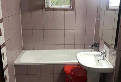 Apartament cu 3 camere decomandat în Capitol - 11