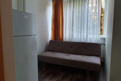 Garsonieră decomandată în Apărătorii Patriei