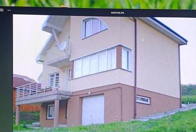 Casă cu 5 camere cu Teren 720 Mp în Livezeni - 12