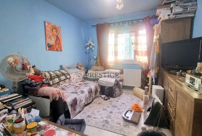 Apartament cu 3 camere decomandat, mobilat în Vasile Aaron - 3