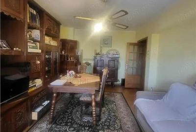 Apartament 3 Camere, Decomandat, zona Piata Moldovei - 3