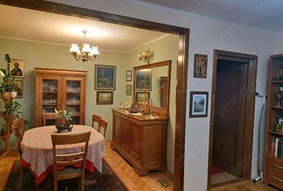 Cartier Sasar apartament 4 camere, balcon, etaj 3 Cartier Sasar apartament 4 camere, balcon, etaj 3 - 2