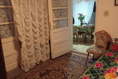 Vand casă cu teren în Moțăieni, DB, la 100 km de București - 6