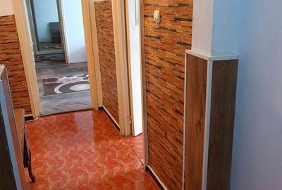 Apartament cu 2 camere semidecomandat în Mioriței