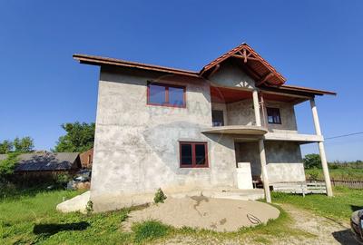 DE VANZARE Casa cu etaj, Tamaia, Maramure? ap... - 2