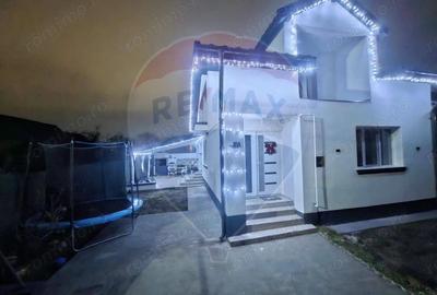 Casa / Vila in zona Est - 5