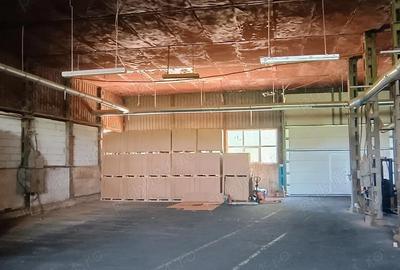 Spațiu comercial, de 1,800 mp, în Industrială - 2