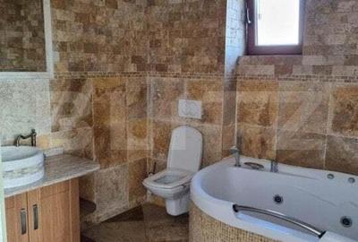 Casă cu 5 camere cu Teren 700 Mp în Central - 3