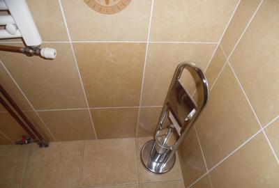 Inchiriez garsoniera in Deva, Saturn (Politie), et. 3 - 6