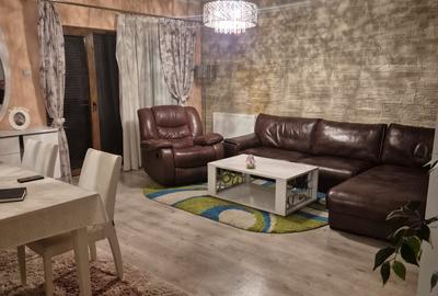 Casă individuală cu 4 camere cu Canalizare în 1 Decembrie - 1