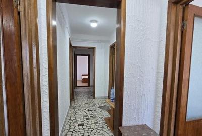 ID 4225 DE VANZARE - Apartament 4 camere - 100 mp - 16