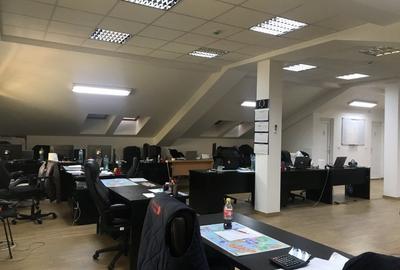 Casă cu 5 camere în Take Ionescu