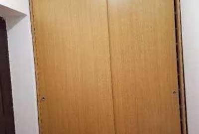 Apartament cu 2 camere semidecomandat în Văcăresti