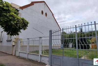 Casă cu 7 camere cu Canalizare în Semicentral - 17