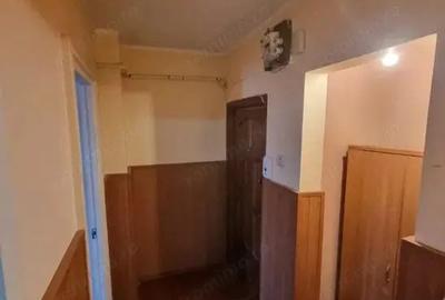 Apartament cu 2 camere semidecomandat în Micro 16 - 1