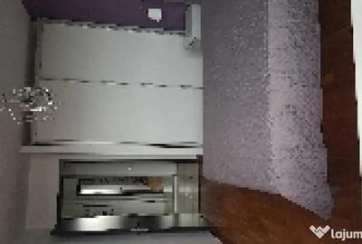 Apartament cu 2 camere semidecomandat în Berceni