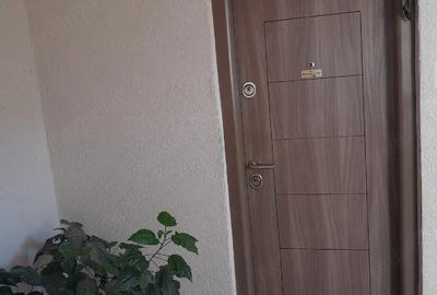 Apartament cu 3 camere decomandat în Central - 1