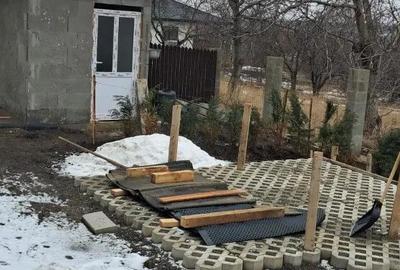 Casă cu 3 camere cu Teren 450 Mp în Horlești - 2