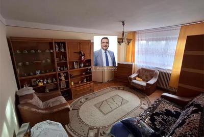 Apartament cu 2 camere semidecomandat în Micro III - 1