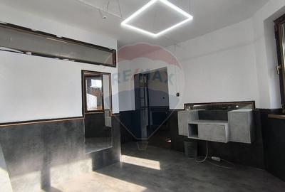 Spațiu comercial, de 165 mp, în Plopilor - 25