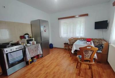 Casă cu 2 camere cu Canalizare în Central - 6