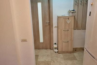 Apartament cu 2 camere semidecomandat în Vitan