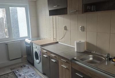 Apartament cu 3 camere semidecomandat în Viziru 1 - 5
