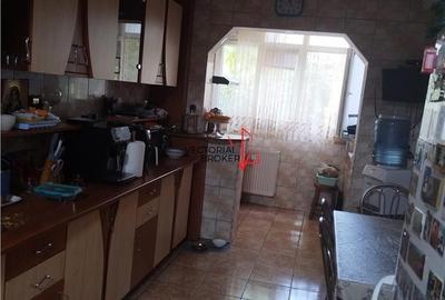 Apartament cu 4 camere semidecomandat în Pantelimon - 2