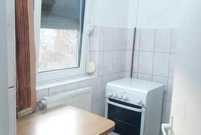 Inchiriez ap.o camera in Zona Lipovei, et.3, suprafata utila de 28 mp. - 3